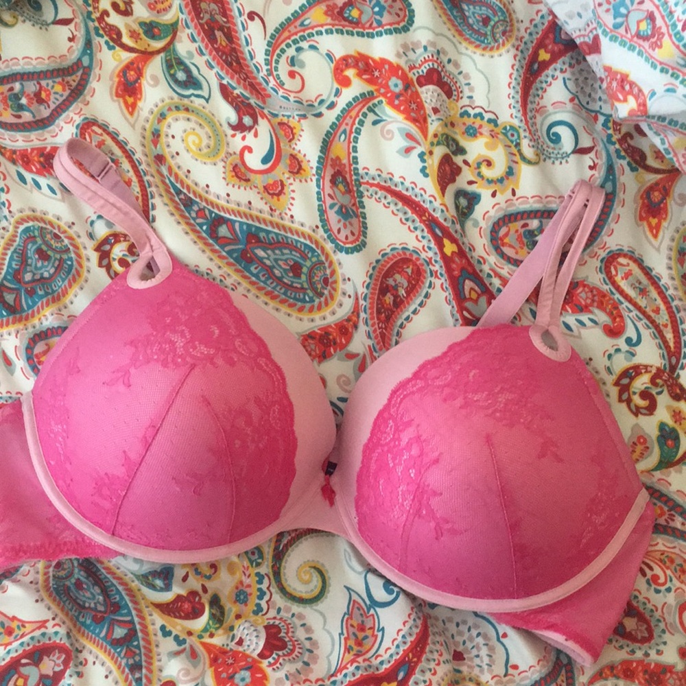 Bright pink Torrid Bra 46DDD